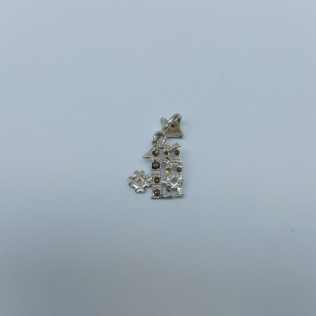 ARETES PAR,DIJE PLATA 6,10 GRMS (SEMINUEVO)