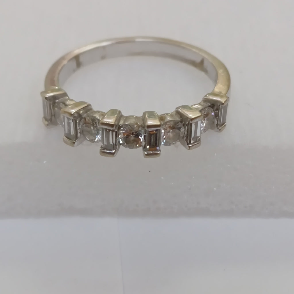 ANILLITO ORO BLANCO 18 K 2,80 GRMS (SEMINUEVO)
