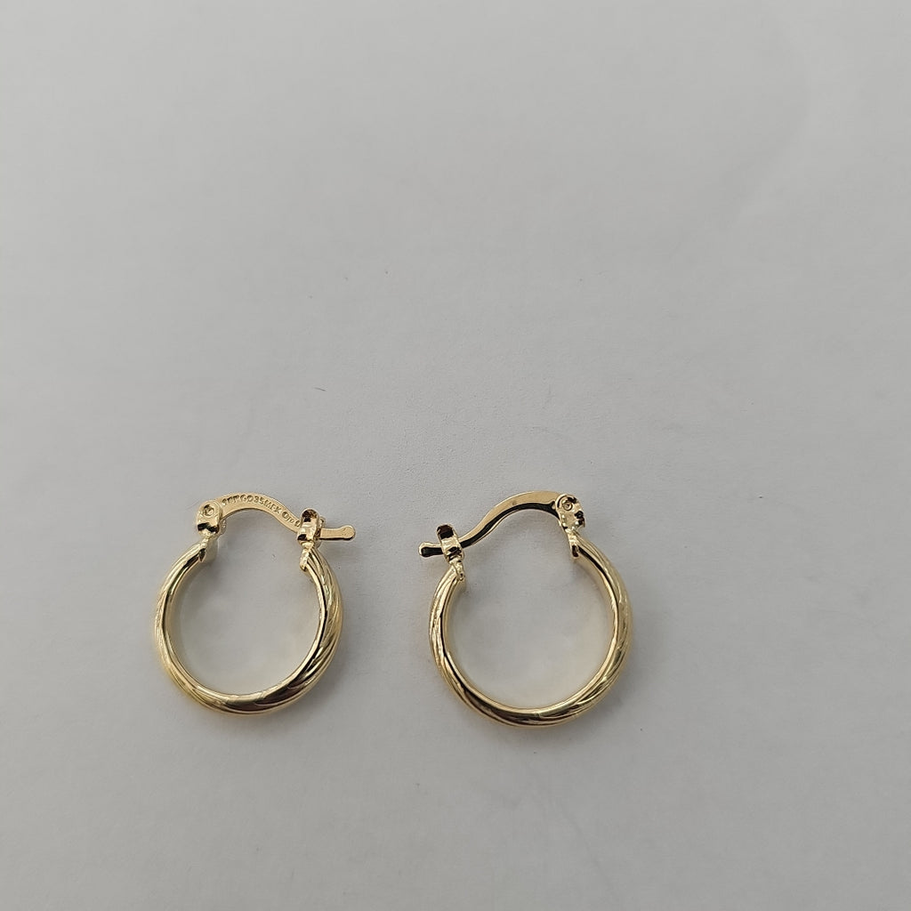 ARETES ARRACADA ASTRIADA 14K 1.7 GR (NUEVO)