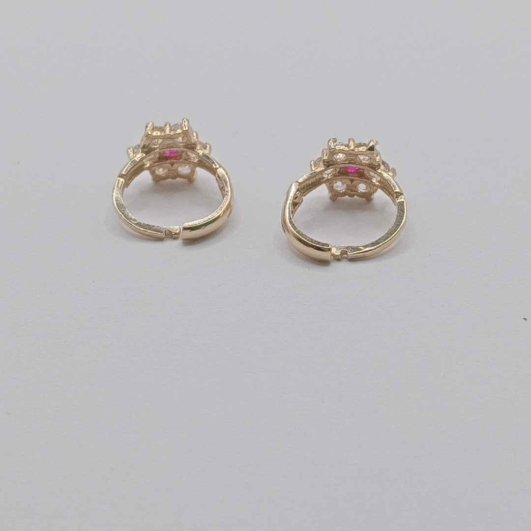 ARETES HUGGIES CON CIRCONIAS Y PIEDRA DE COLOR 14K 1.8 GR (NUEVO)