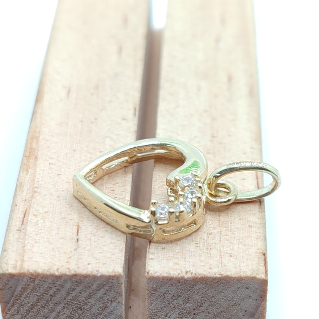 DIJE CORAZON CON CIRCONIAS 14K 1.4 GR (NUEVO)