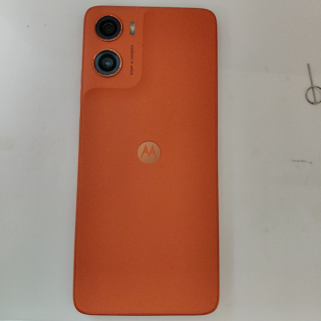 CELULAR MOTOROLA MOTO G06 XT2535-2 (2025) 64 GB 4 GB RAM (SEMINUEVO)