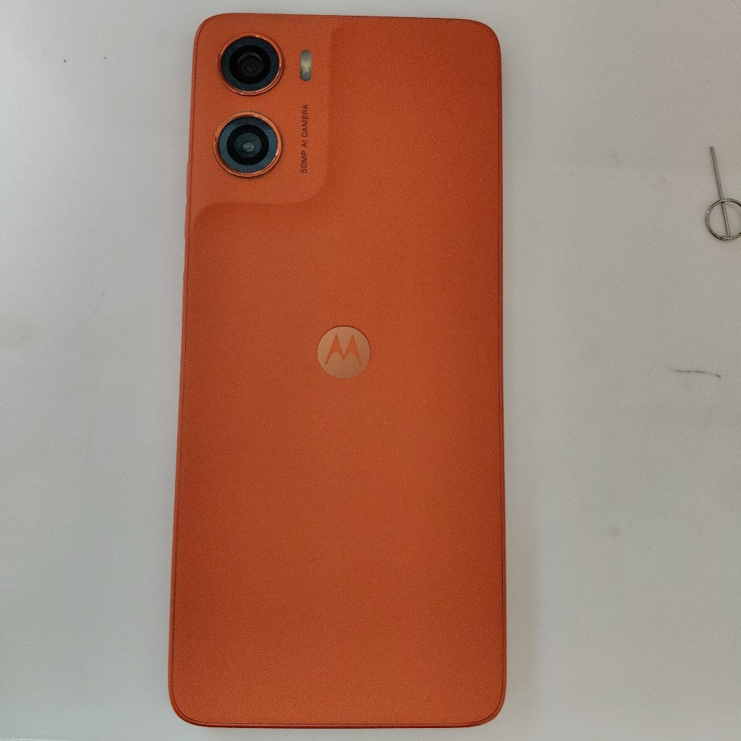 CELULAR MOTOROLA MOTO G06 XT2535-2 (2025) 64 GB 4 GB RAM (SEMINUEVO)