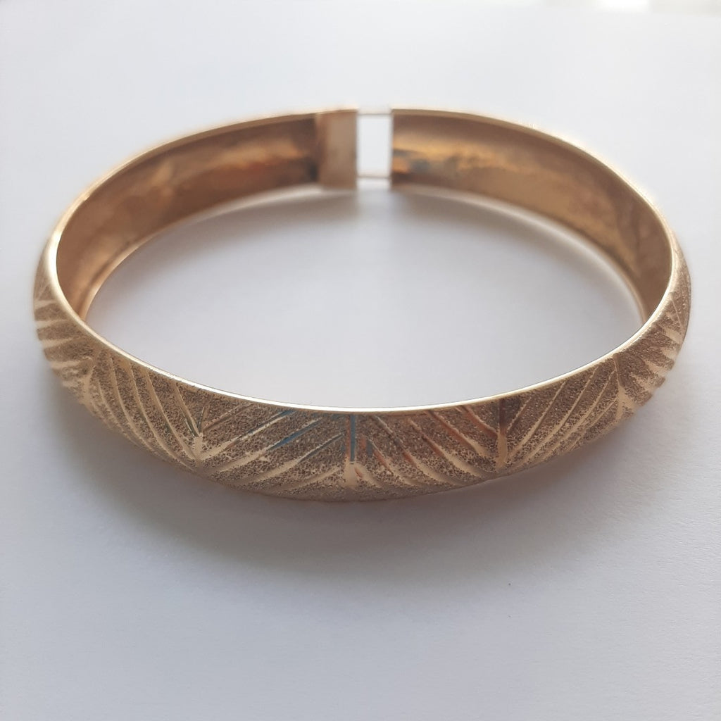 PULSERA RIGIDA ORO 14 K 8.9 GRMS (SEMINUEVO)