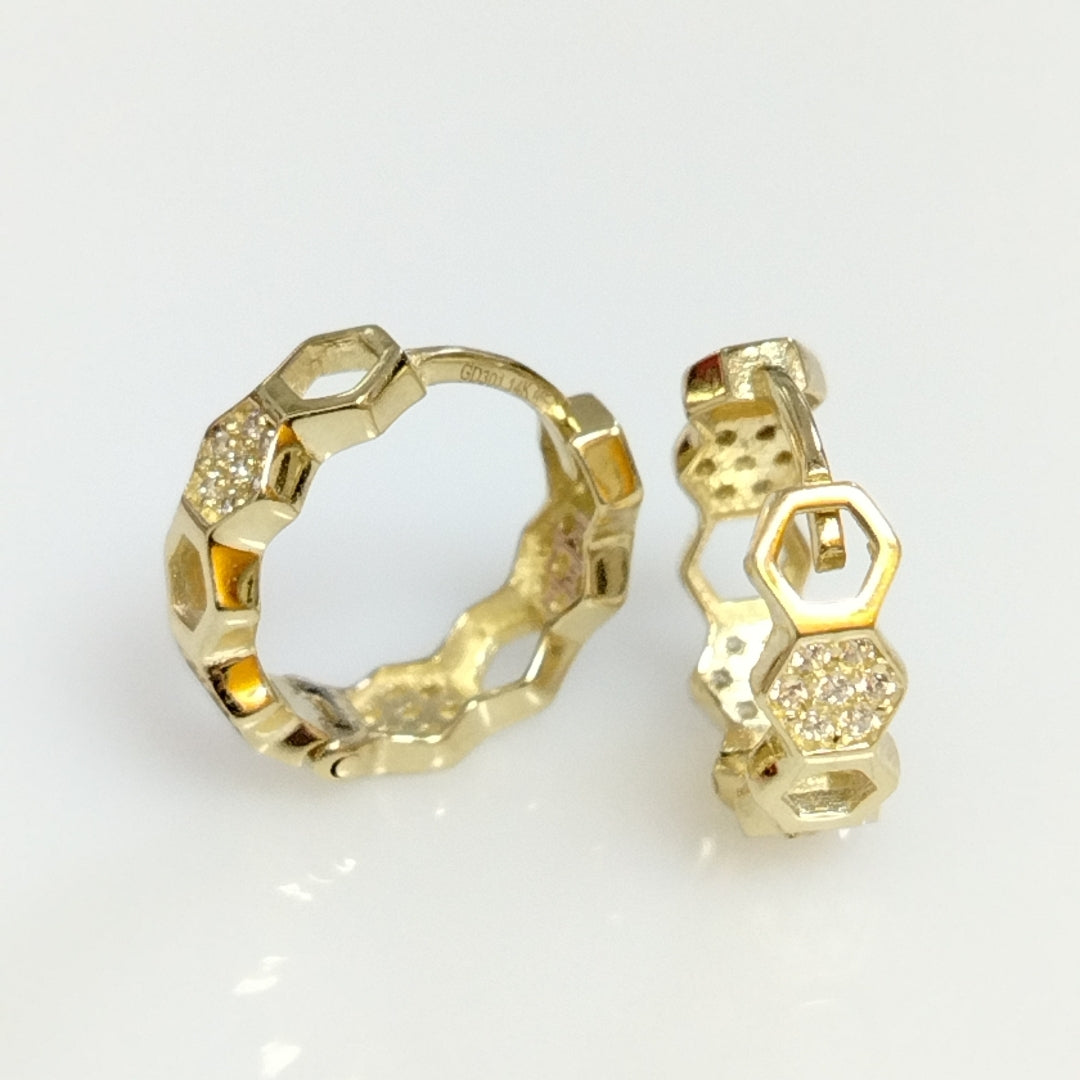 ARETES HUGGIES HEXAGONALES C CIRCONIAS 14K 2.5 GR (NUEVO)