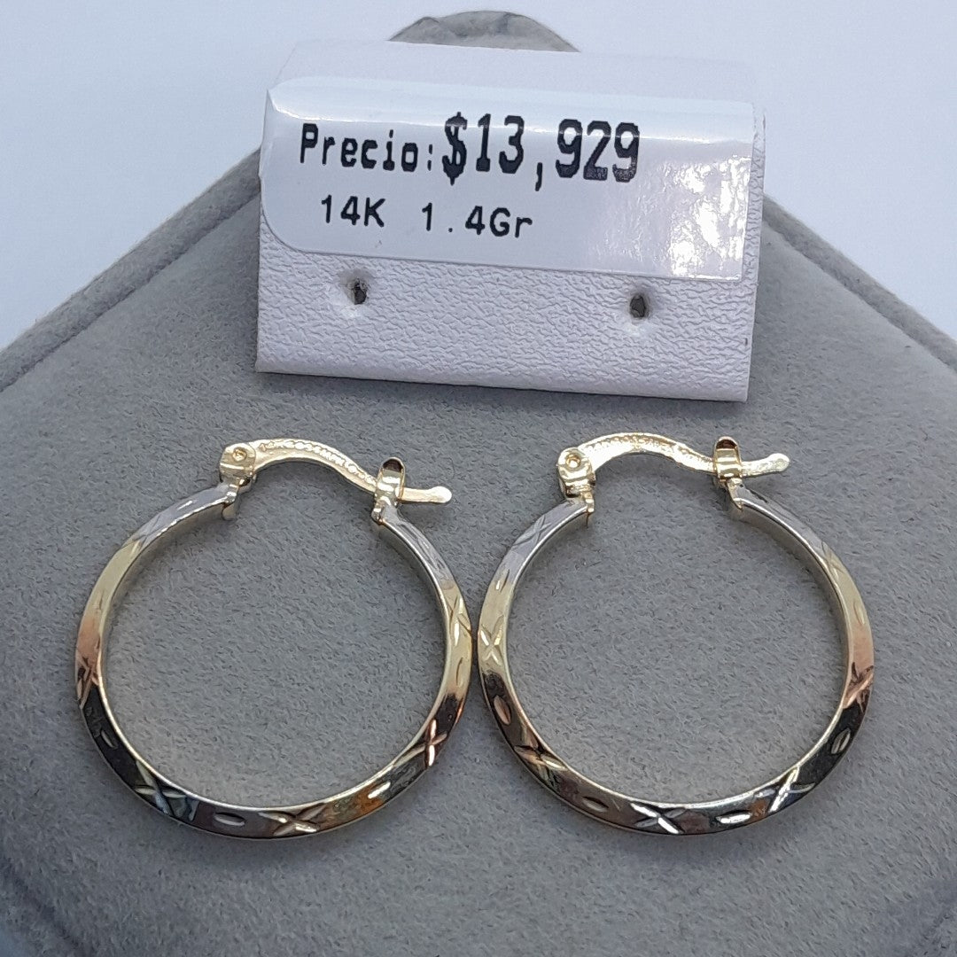 ARETES TEJIDO ARRACADAS BISELADAS COMBINADAS 14K 1.4 GR (NUEVO)