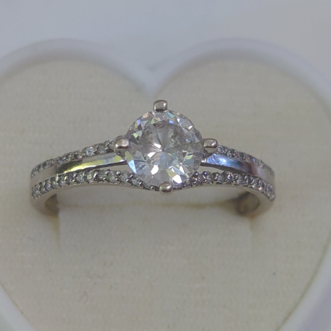 ANILLO ORO, ORO BLANCO 14 K 2.9 GRMS (SEMINUEVO)