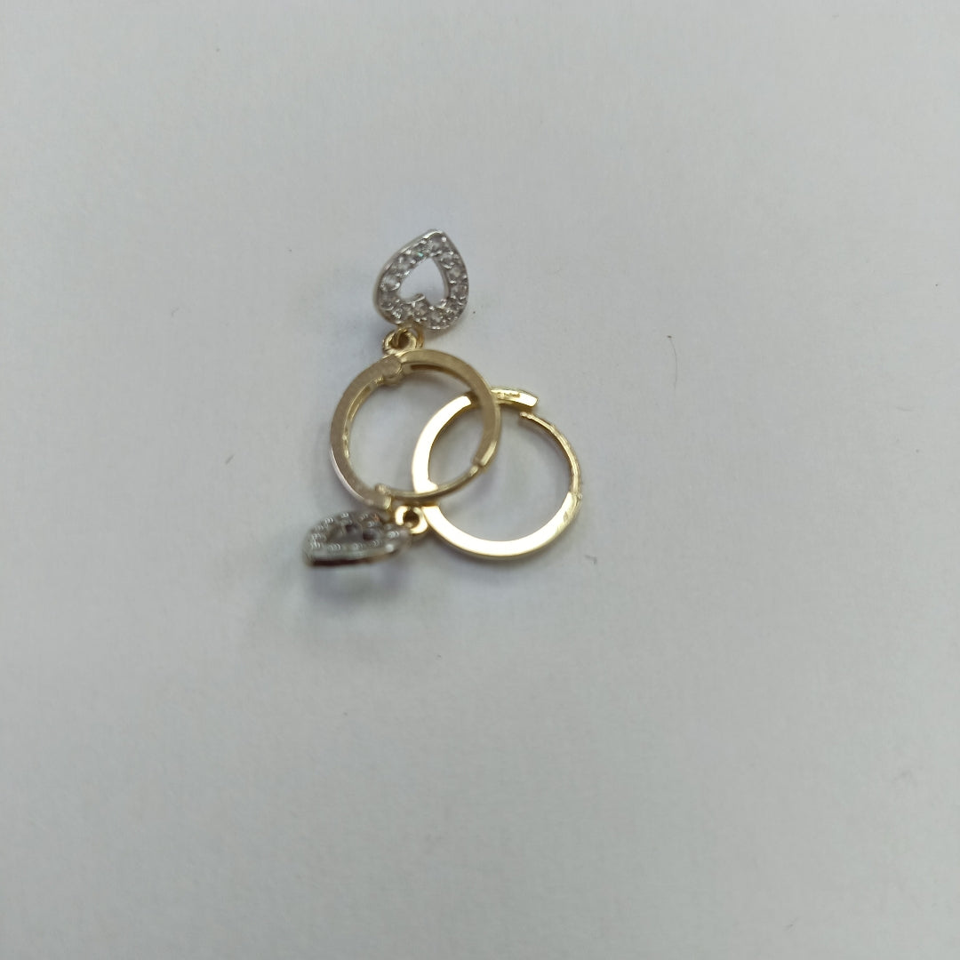 ARETES HUGGIES CON DIJE CORAZON Y CIRCONIAS 14K 2 GR (NUEVO)