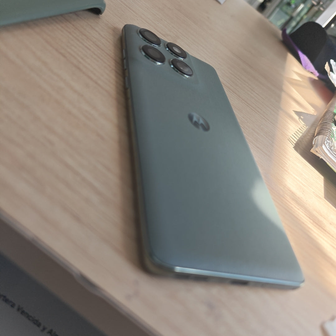 CELULAR MOTOROLA EDGE 60 PRO XT2507-1 (2025) 512 GB 12 GB RAM (SEMINUEVO)