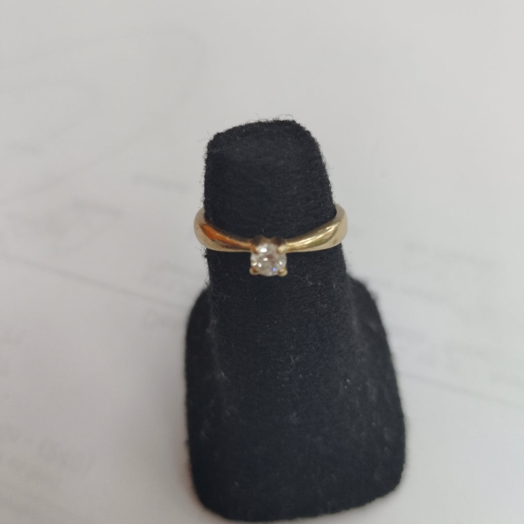SOLITARIO ORO 14 K 2.2 GRMS (SEMINUEVO)