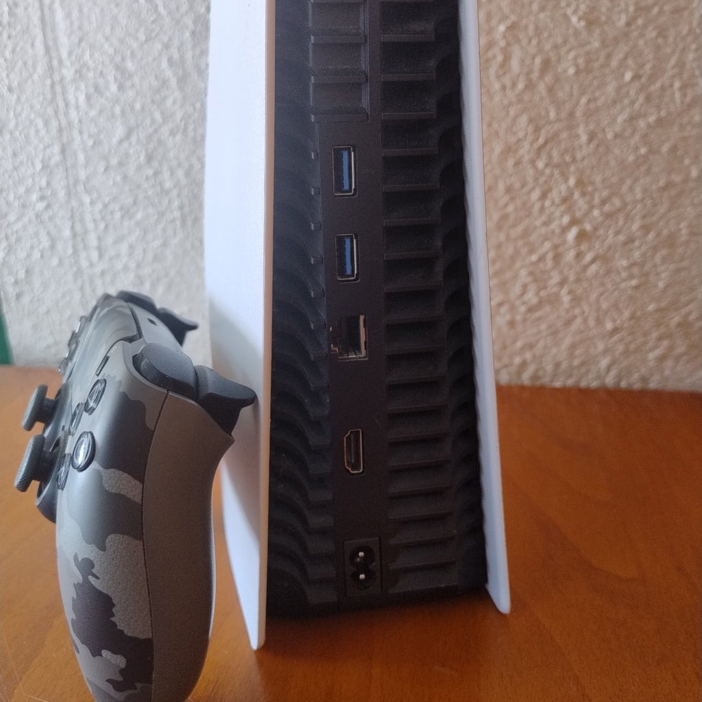 CONSOLA DE VIDEOJUEGO SONY PS5 825 SSD (SEMINUEVO)
