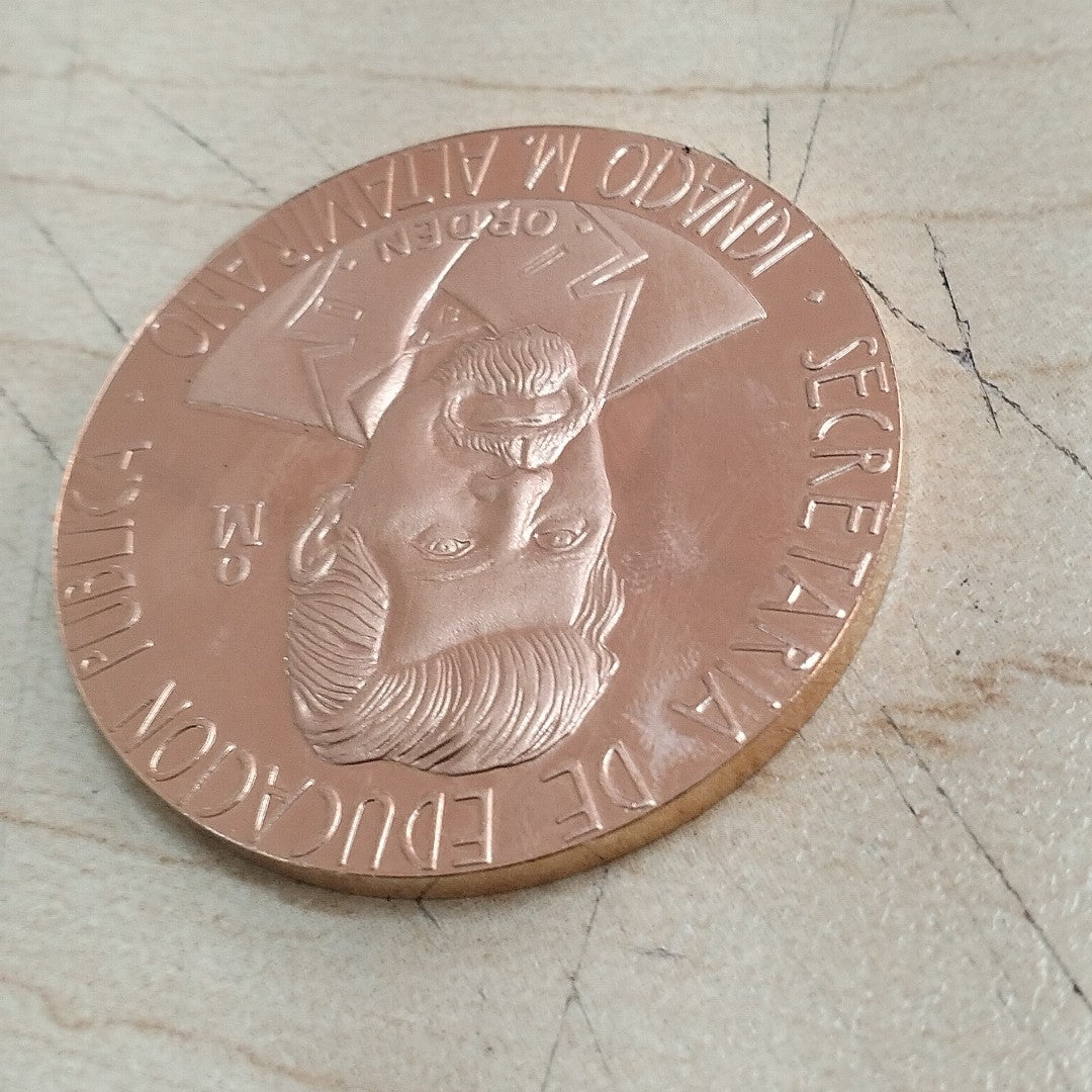 MEDALLA CONMEMORATIVA ORO 21 K 42,00 GRMS (SEMINUEVO)