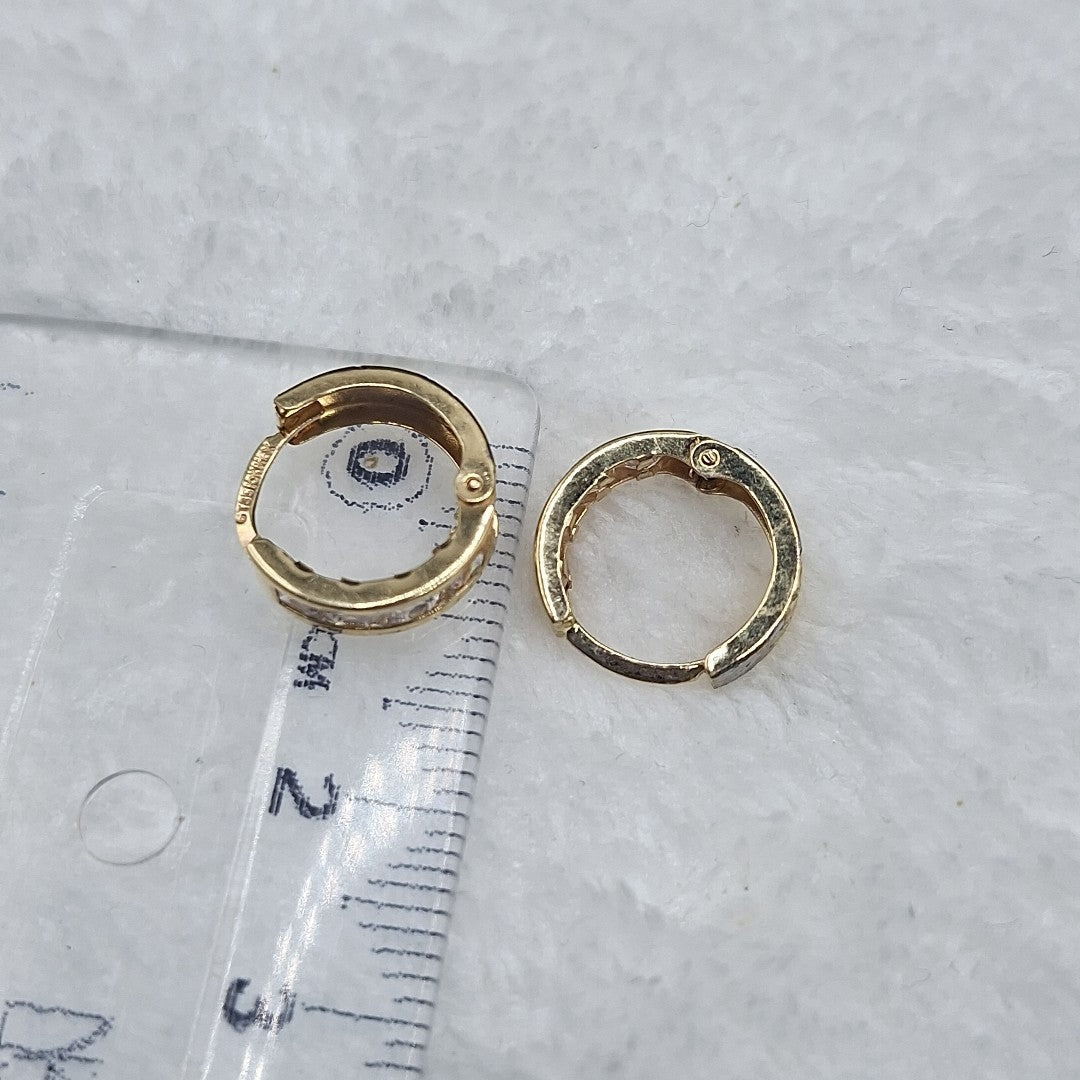 ARETES ARRACADAS C CIRCONIAS 10K 1.2 GR (NUEVO)