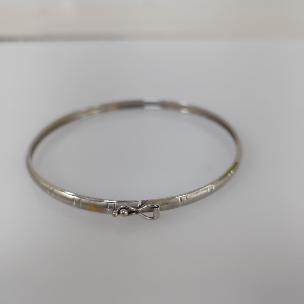 PULSERA RIGIDA ORO 14 K 4.8 GRMS (SEMINUEVO)