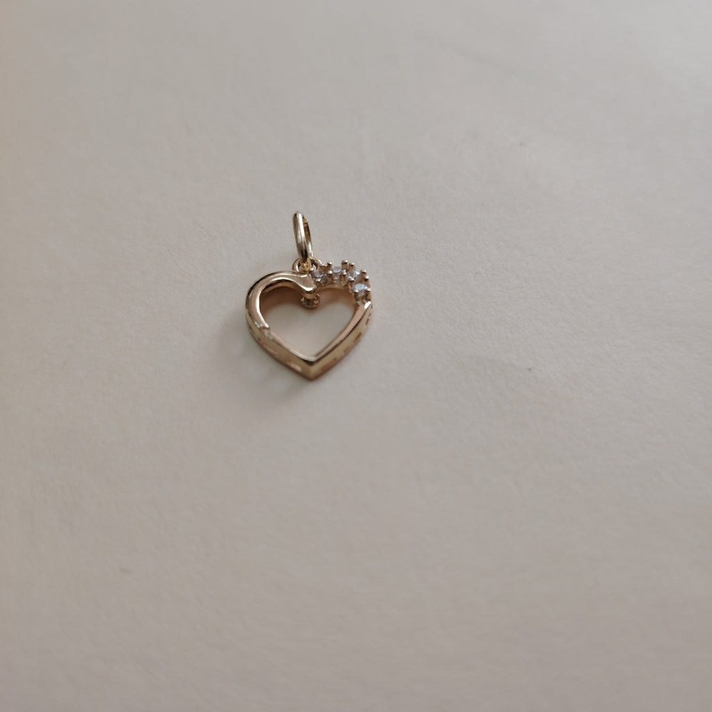 DIJE CORAZON CON CIRCONIAS 14K 1.4 GR (NUEVO)