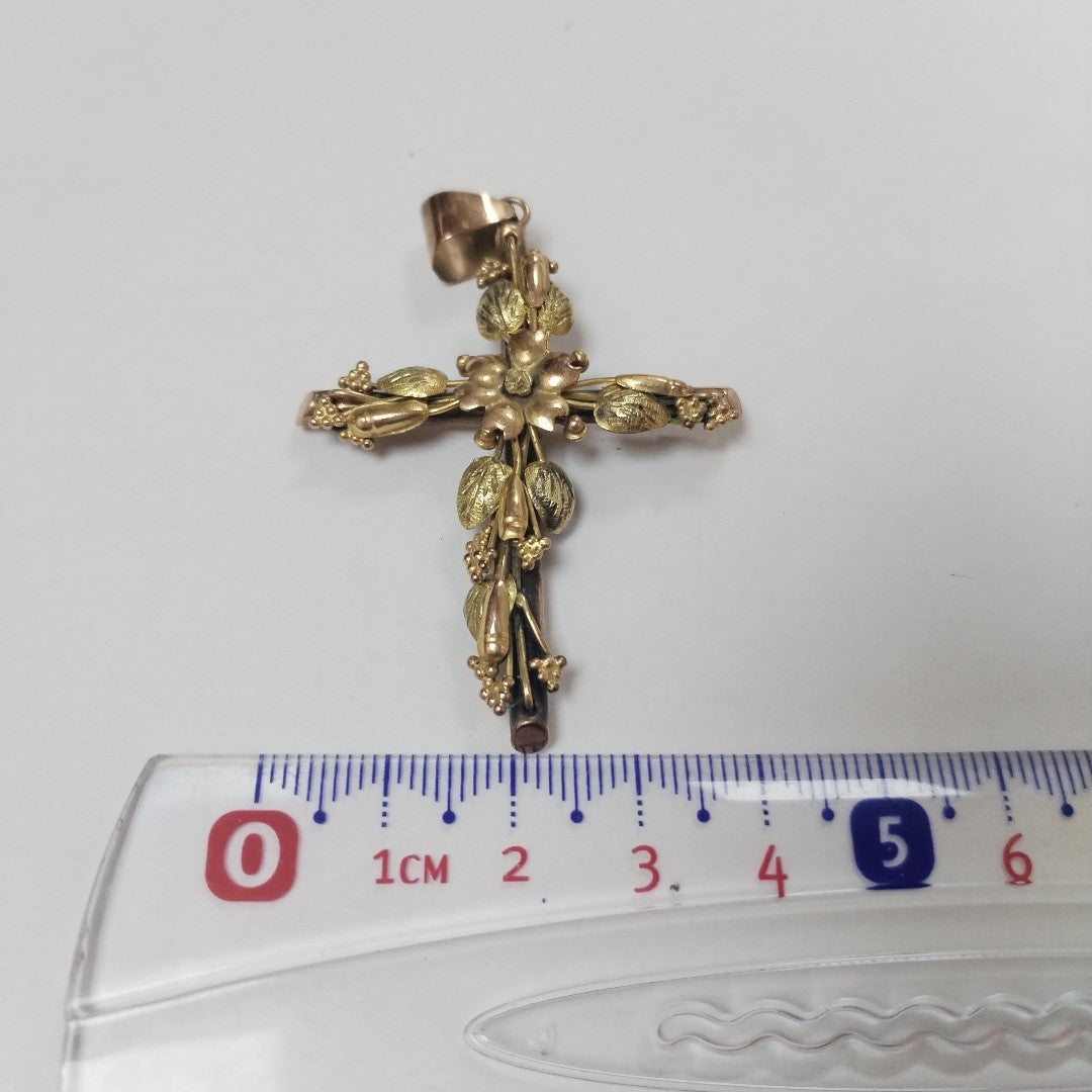 CRUZ,DIJE ORO 8 K 5,10 GRMS (SEMINUEVO)