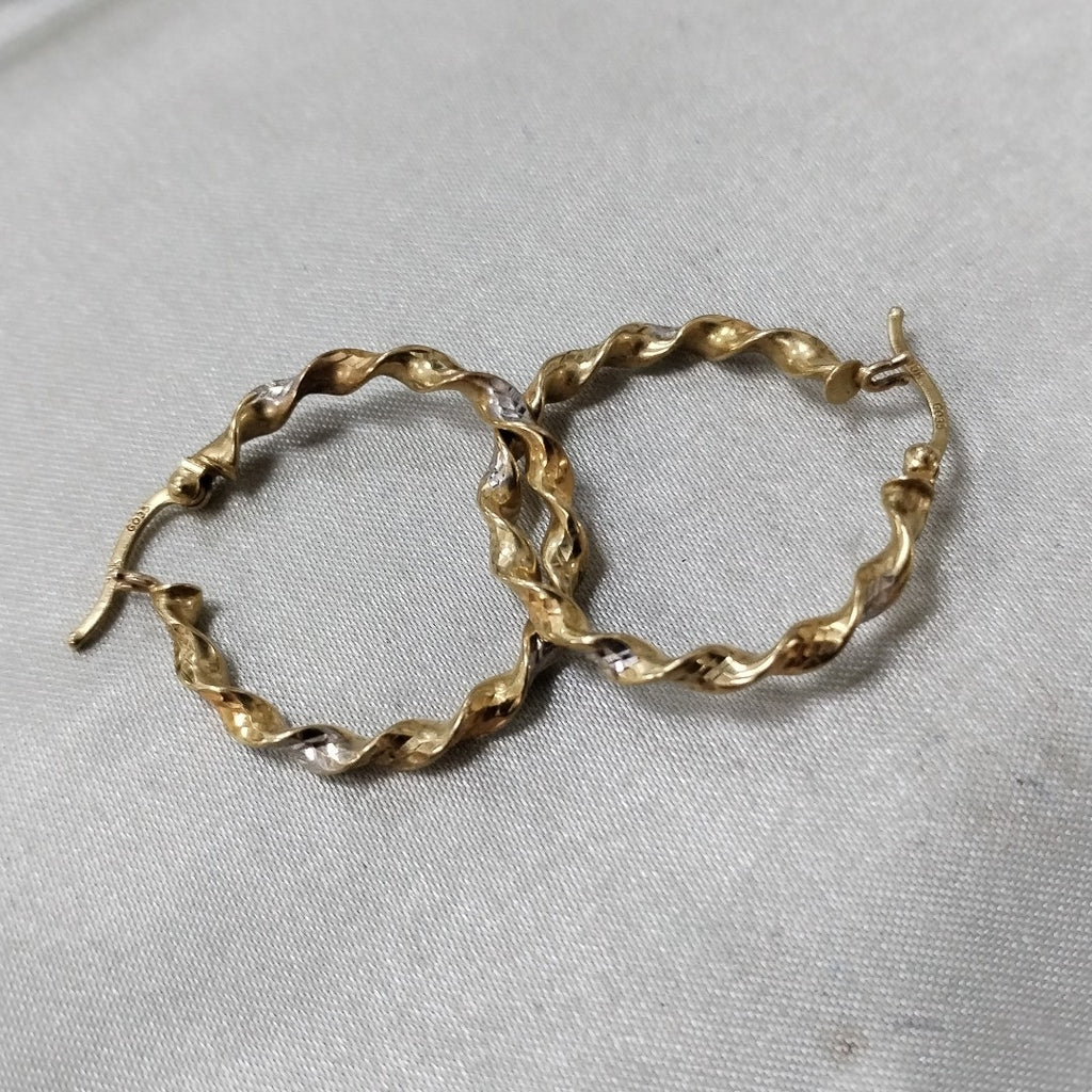 ARRACADAS PAR ORO 10 K 1.8 GRMS (SEMINUEVO)