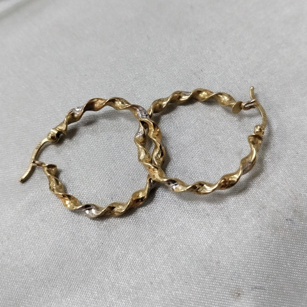 ARRACADAS PAR ORO 10 K 1.8 GRMS (SEMINUEVO)