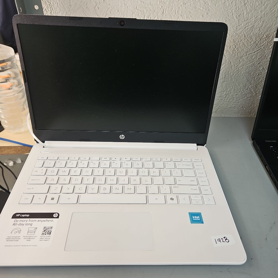 LAPTOP HP 14-DQ3000DX (2025) 64 GB SSD 4 GB RAM (SEMINUEVO)