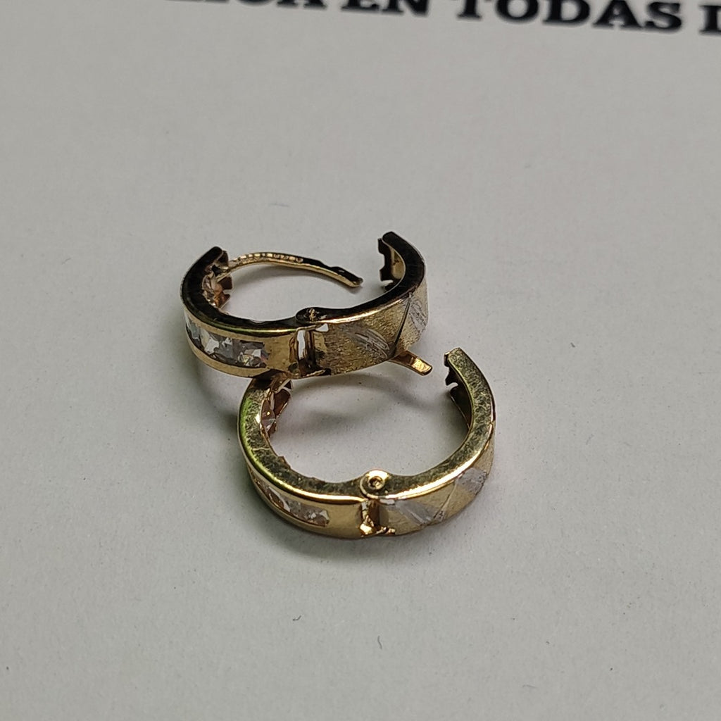 ARETES ARRACADAS C CIRCONIAS 10K 1.2 GR (NUEVO)