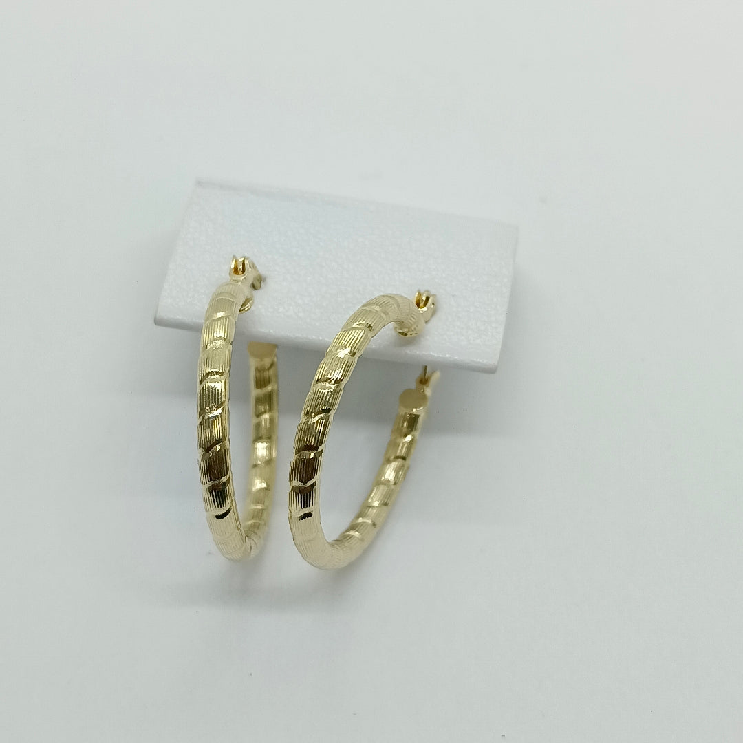 ARETES ARRACADAS LABRADAS 14K 3.2 GR (NUEVO)