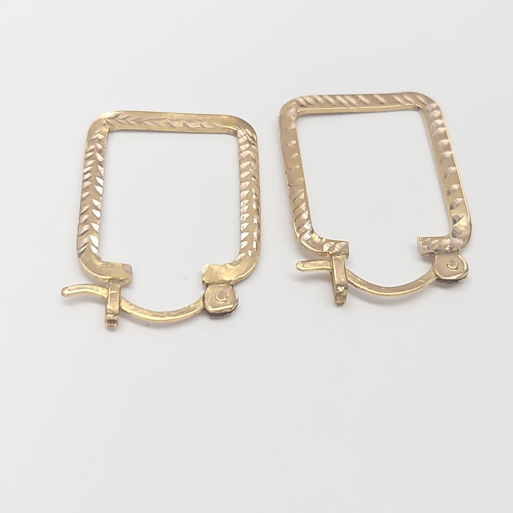 ARETES PAR ORO 8 K 3,00 GRMS (SEMINUEVO)