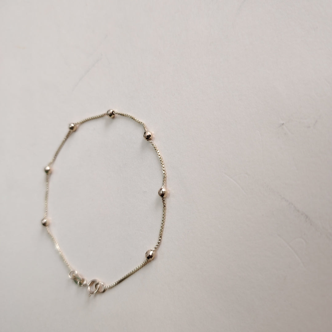 PULSERA ESPECIAL CON BOLITAS 14K 18 CM 1.4 GR (NUEVO)
