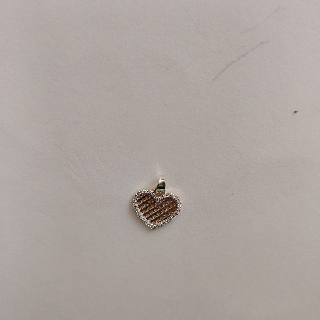DIJE TEJIDO CORAZON CON CERCO DE CIRCONIAS 14K 1.2 GR (NUEVO)