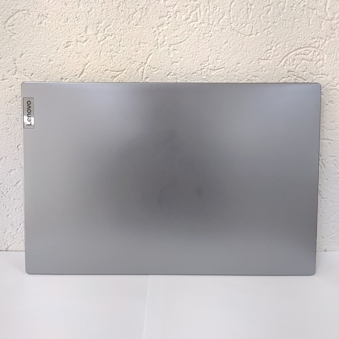 LAPTOP LENOVO V15 G4 AMN (2025) 512 GB SSD 16 GB RAM (SEMINUEVO)