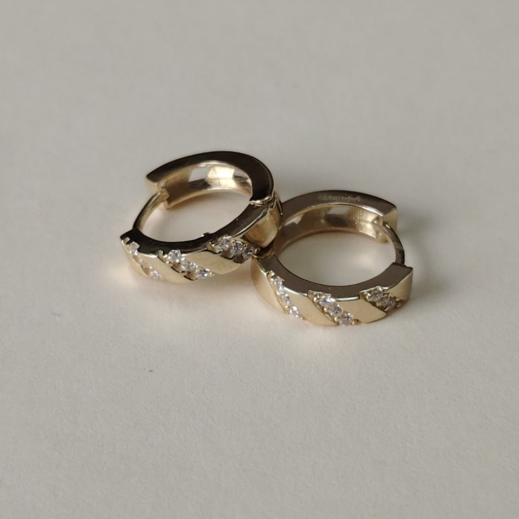 ARETES HUGGIES CON CIRCONIAS 14K 2.3 GR (NUEVO)