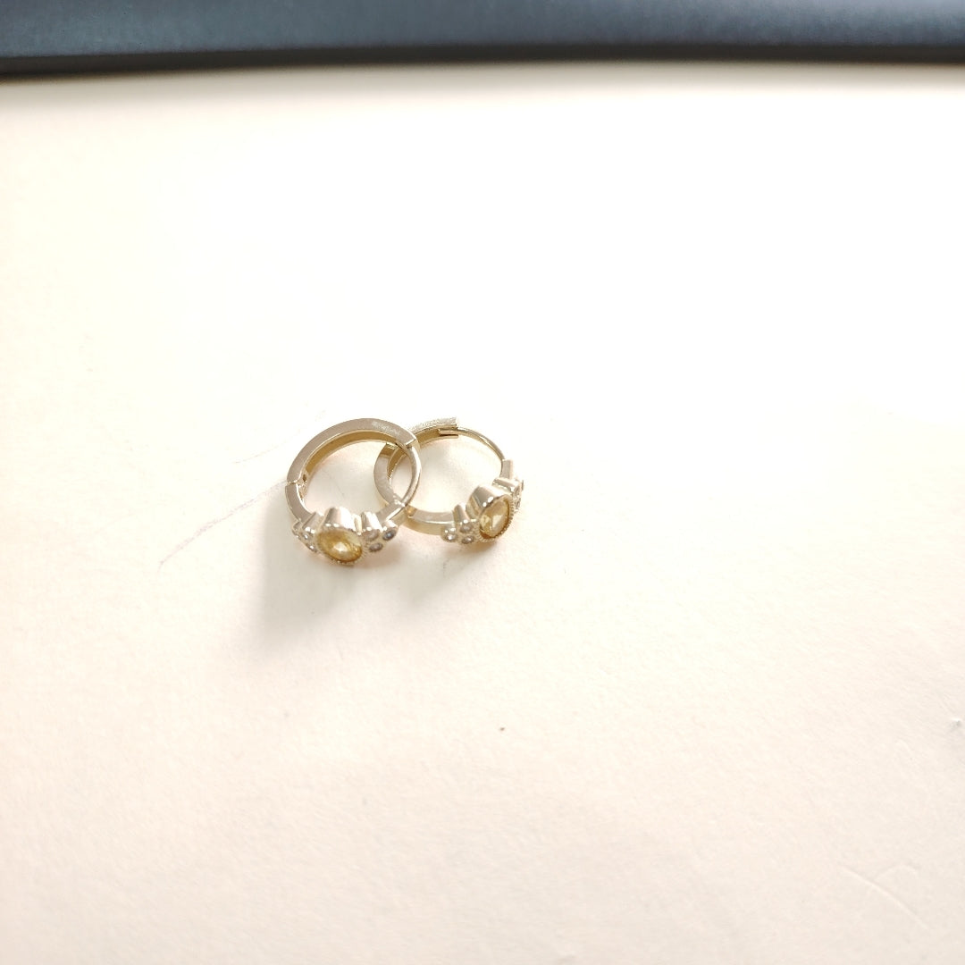 ARETES ARRACADAS CON CIRCONIAS Y PDRAS COL 14K 3.2 GR (NUEVO)
