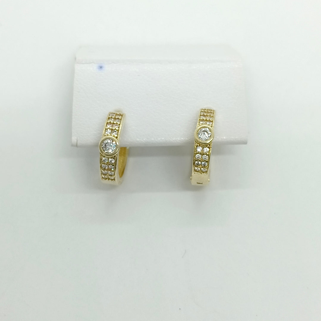 ARETES ARRACADAS C CIRCONIAS 10K 2.6 GR (NUEVO)