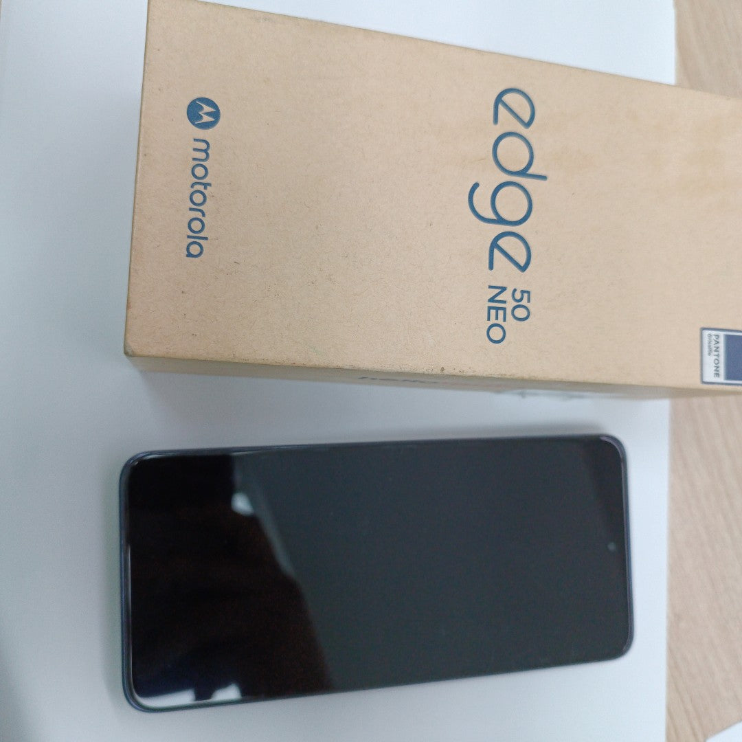 CELULAR MOTOROLA EDGE 50 NEO XT2409-2 (2024) 256 GB 8 GB RAM (SEMINUEVO)