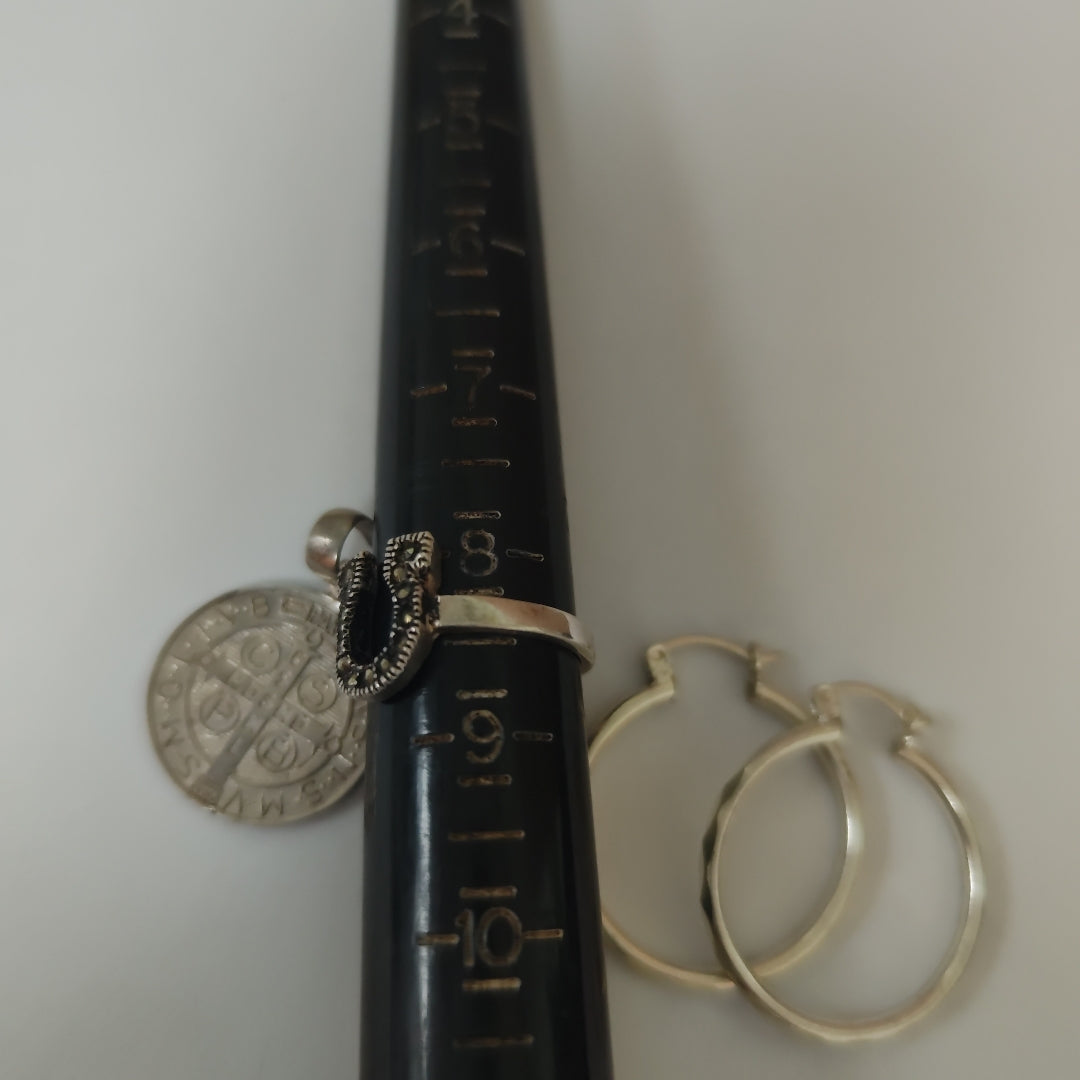 ANILLITO, ARRACADAS PAR, MEDALLA RELIGIOSA PLATA 10.8 GRMS (SEMINUEVO)