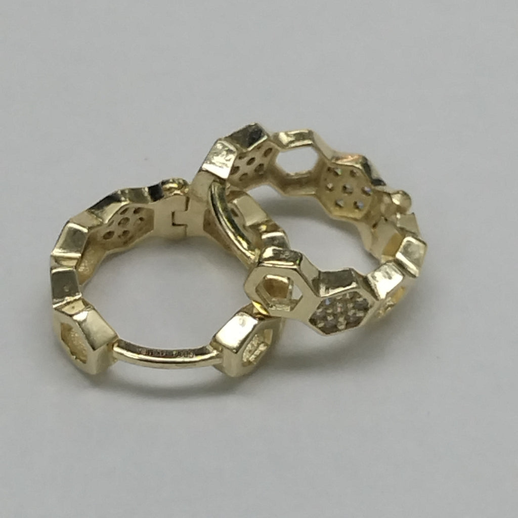 ARETES HUGGIES HEXAGONALES C CIRCONIAS 14K 2.8 GR (NUEVO)