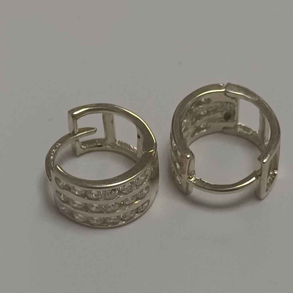 ARETES HUGGIES C CIRCONIA 14K 2.1 GR (NUEVO)