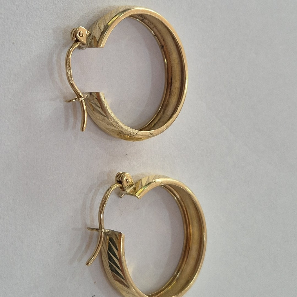 ARETES ARRACADAS LABRADAS 10K 2.4 GR (NUEVO)