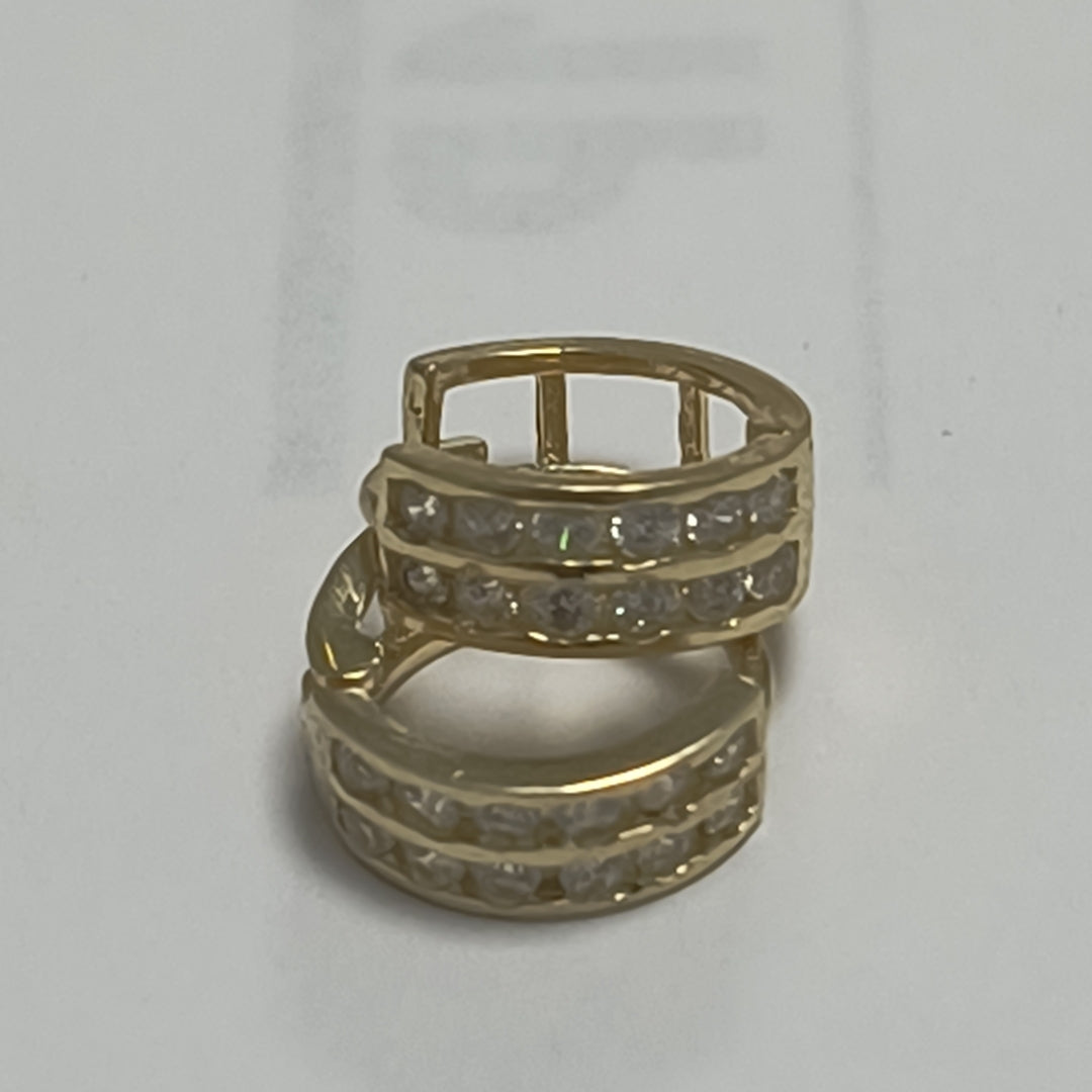 ARETES HUGGIES C CIRCONIAS 14K 1.7 GR (NUEVO)