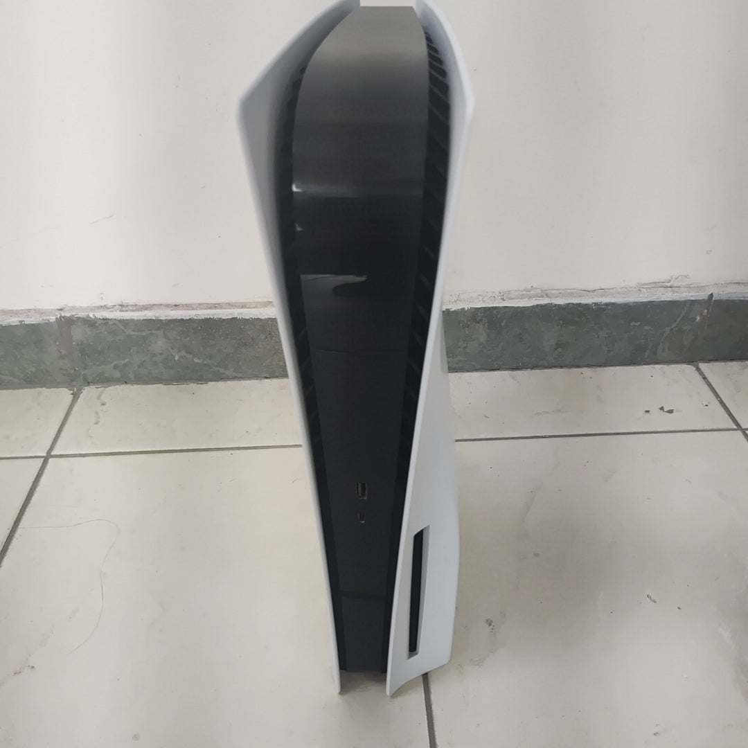 CONSOLA DE VIDEOJUEGO SONY PS5 PRO 2 TB (SEMINUEVO)