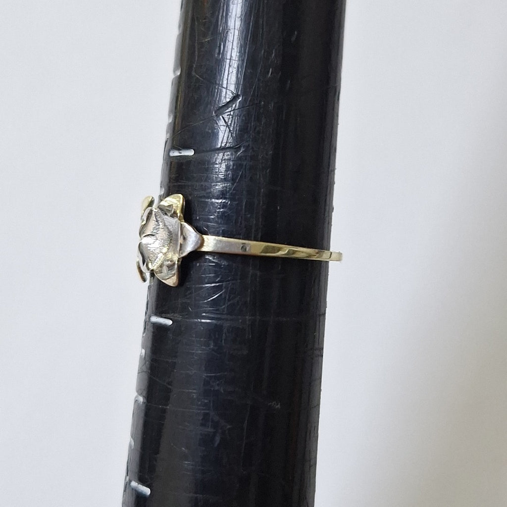 ANILLOS ANILLITO FIG FLORES 10K TALLA 7 1.2 GR (NUEVO)