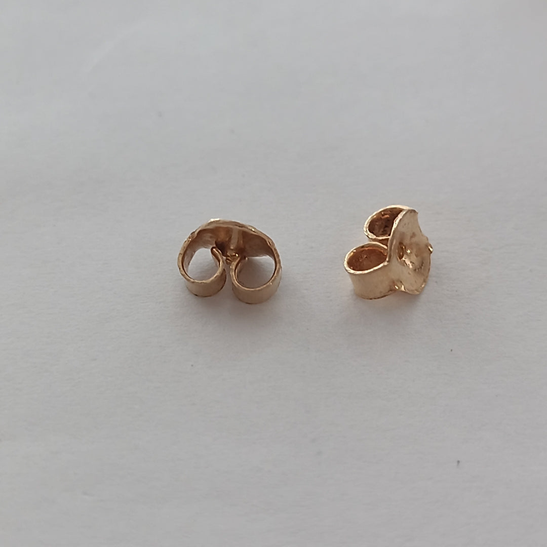 ARETES PAR ORO, ORO COMBINADO 14 K 2.3 GRMS (SEMINUEVO)