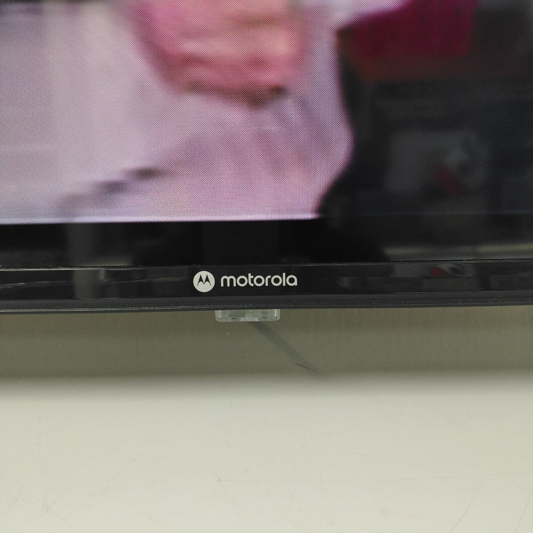 PANTALLA MOTOROLA MOT58NUQE05 (2025) 58" LED 4K (SEMINUEVO)