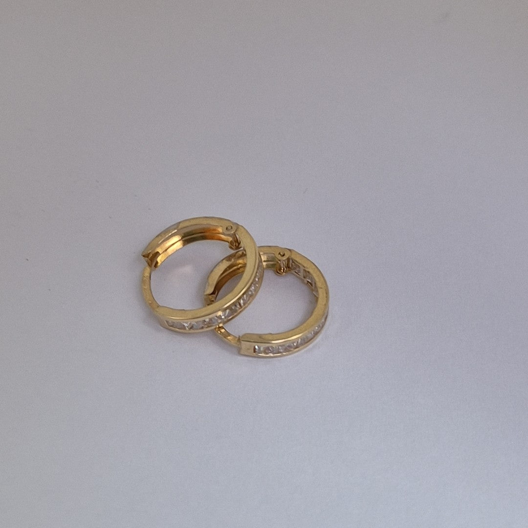 ARETES ARRACADAS C CIRCONIAS 10K 1.3 GR (NUEVO)