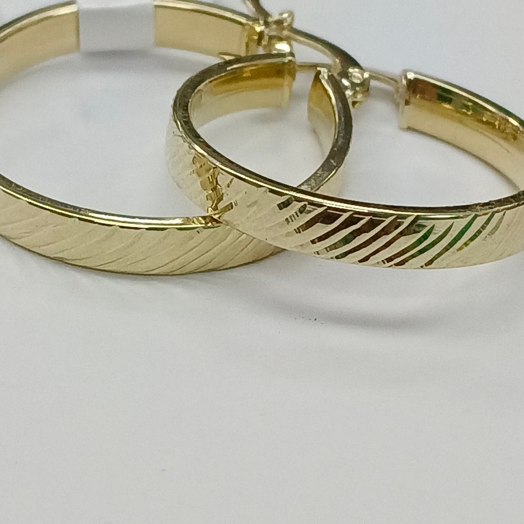 ARETES ARRACADA ASTRIADA 10K 2.2 GR (NUEVO)
