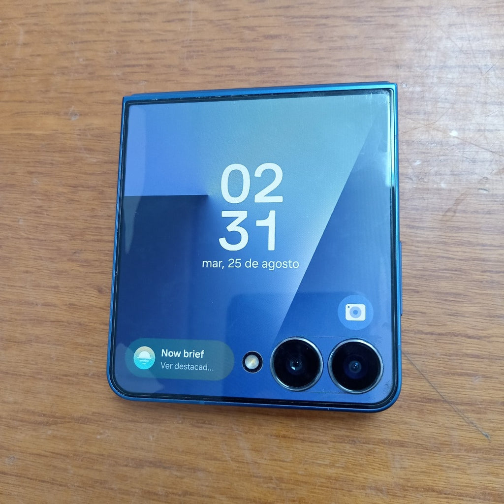 CELULAR SAMSUNG GALAXY Z FLIP 7 SM-F766B (2025) 512 GB 12 GB RAM (SEMINUEVO)