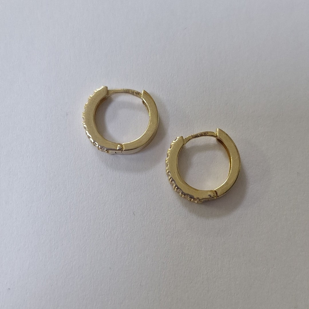 ARETES HUGGIES C CIRCONIAS 14K 1.7 GR (NUEVO)