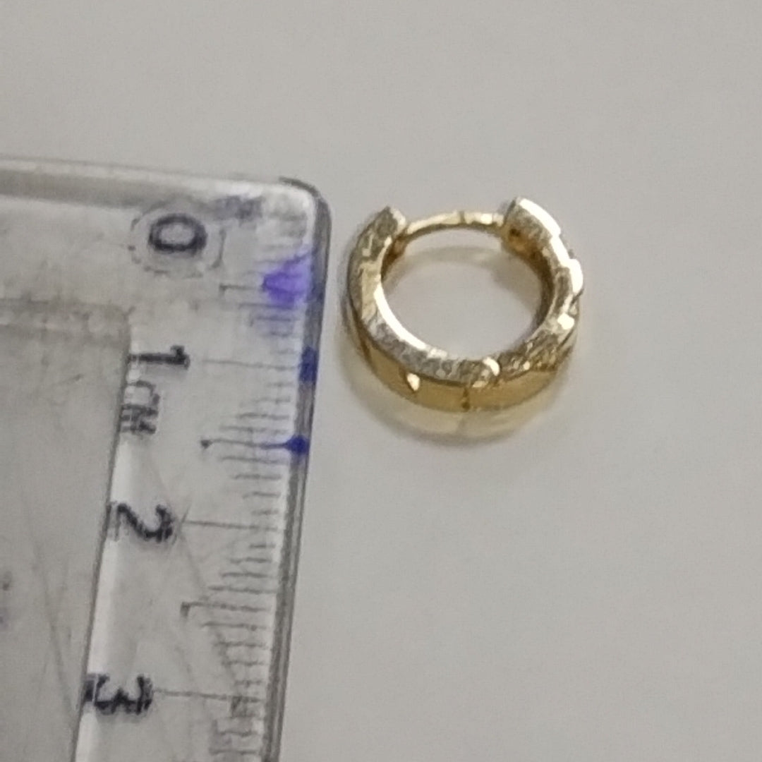 ARETES HUGGIES CON CIRCONIAS 14K 2.3 GR (NUEVO)