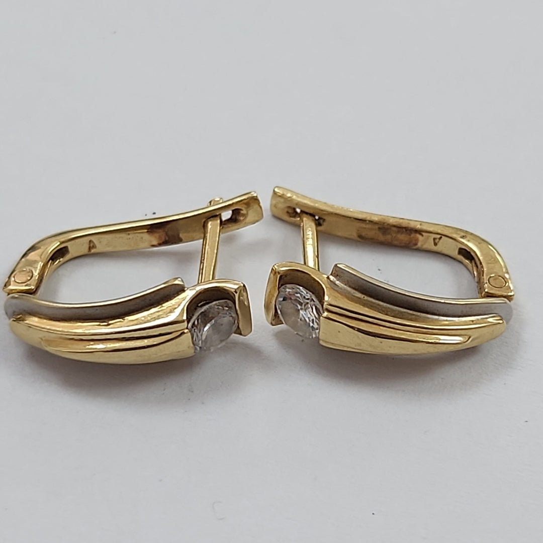 ARETES PAR ORO 14 K 3.4 GRMS (SEMINUEVO)