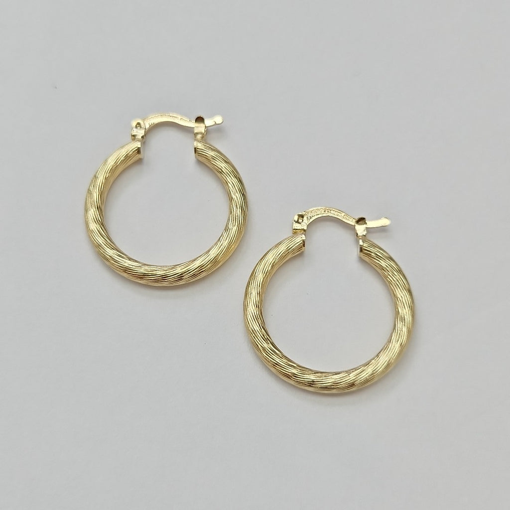 ARETES TEJIDO ARRACADAS ASTRIADAS 14K 3 GR (NUEVO)