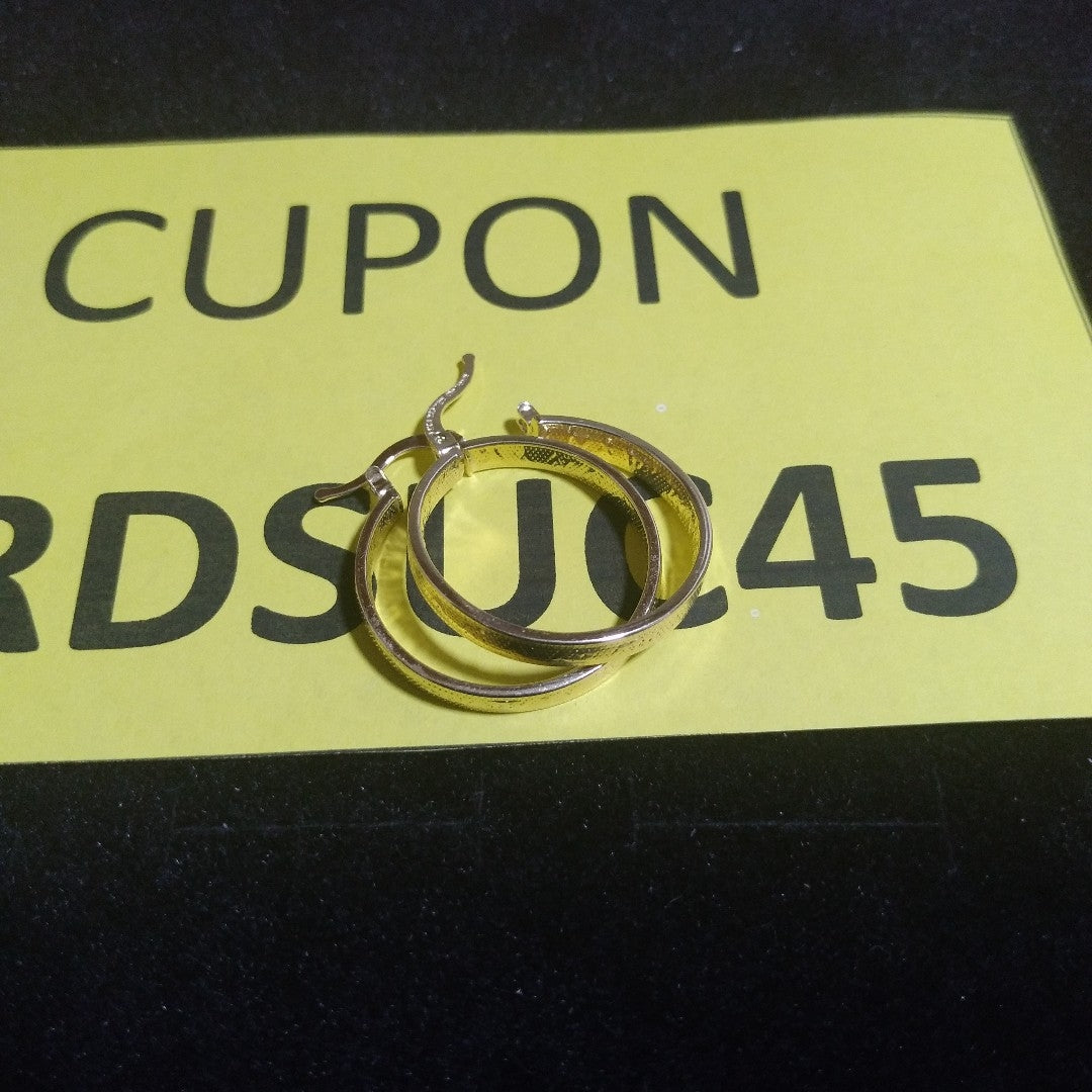 ARETES ARRACADAS TROQUELADA 14K 2.7 GR (NUEVO)